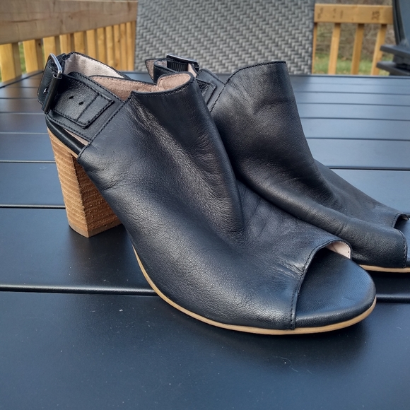 Women's Black Slingback Chunky Heel Sandals, Peep Toe, Size 8.5, Leather… - Picture 3 of 12